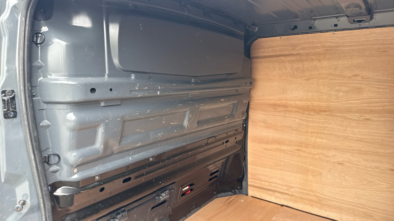 Nissan Primastar 30 L2 Diesel 2.0 dCi 110ps H1 Tekna Van